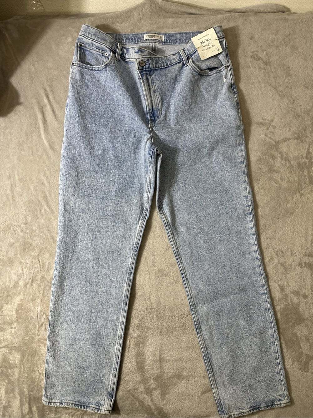 Abercrombie & Fitch The ’90s Straight Ultra High Rise Jeans Women’s 33/16
